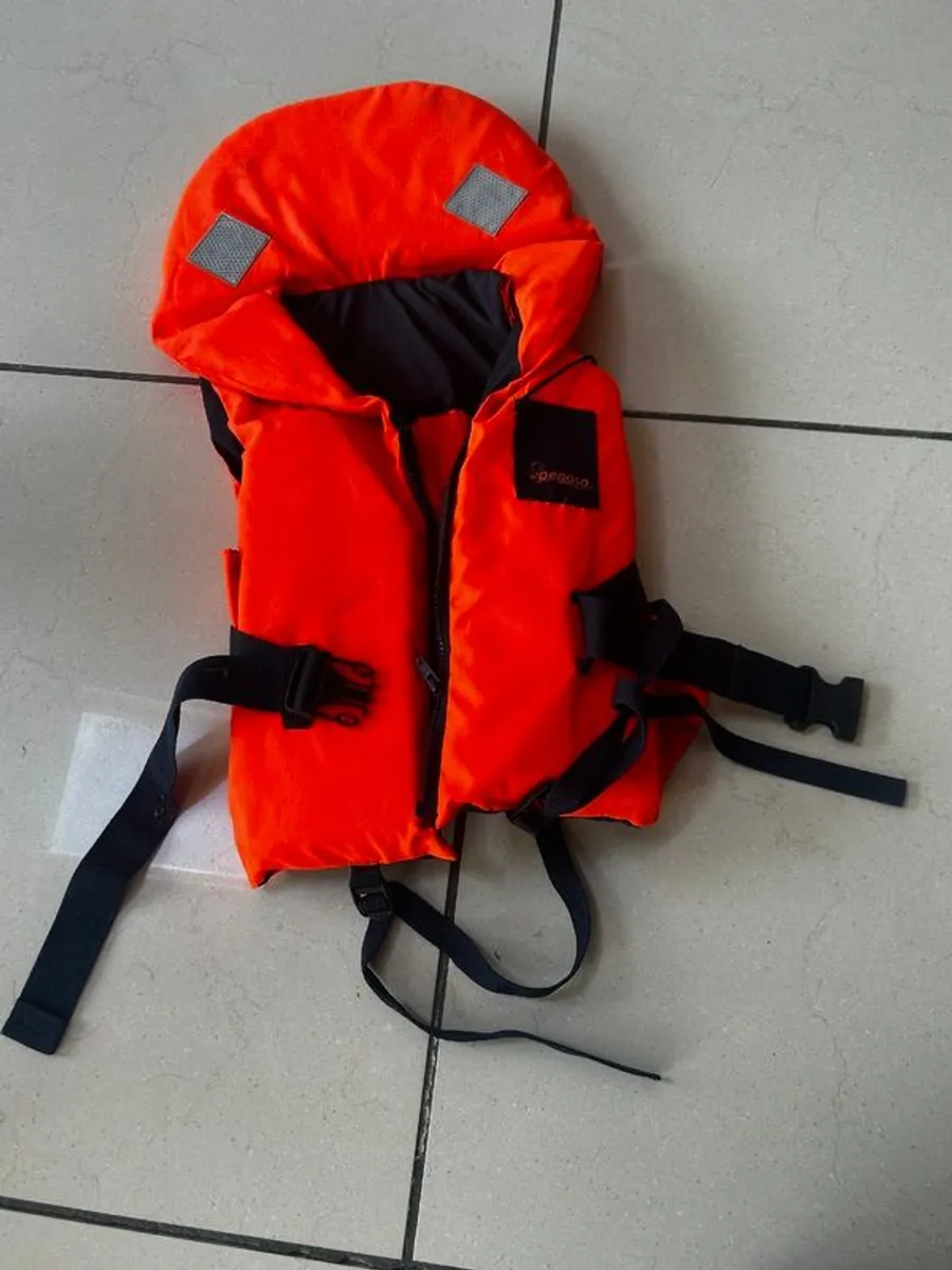 Boat life jacket - Image 3