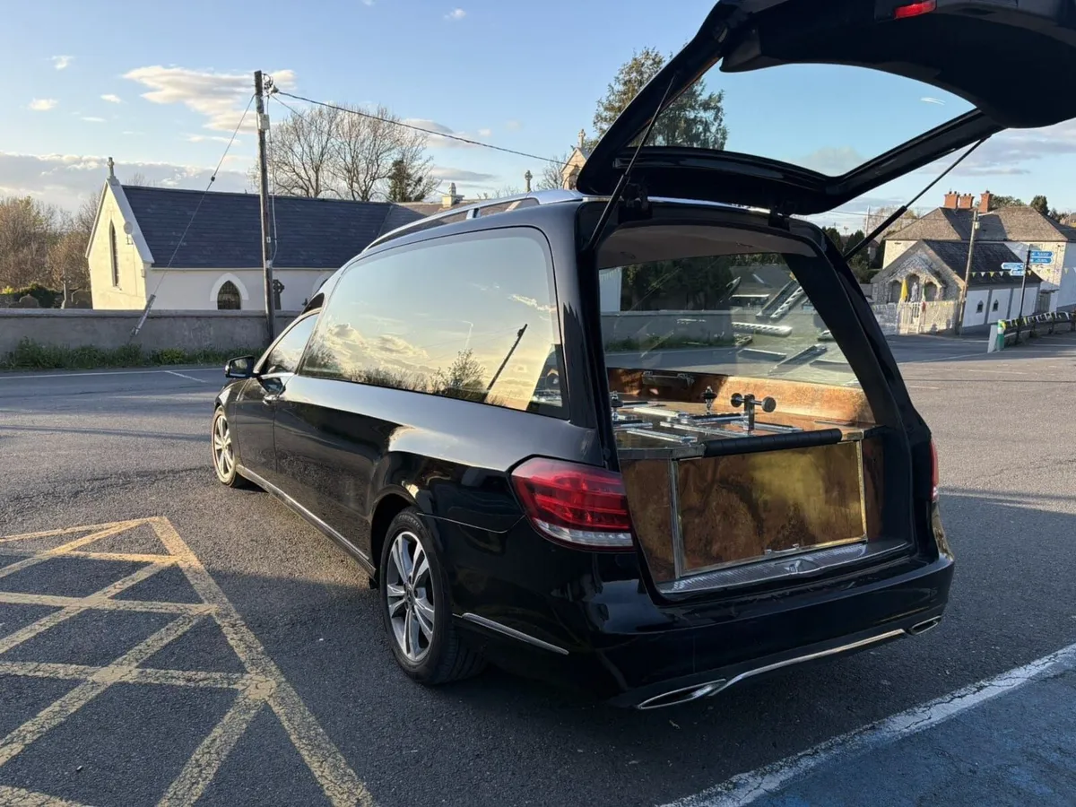 Hearse - Image 4