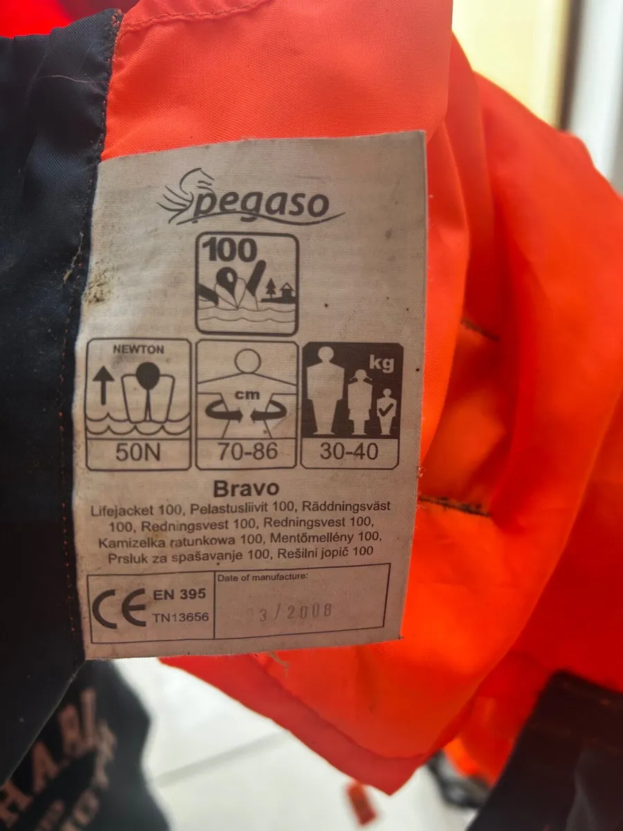 Boat Life vest - Image 1