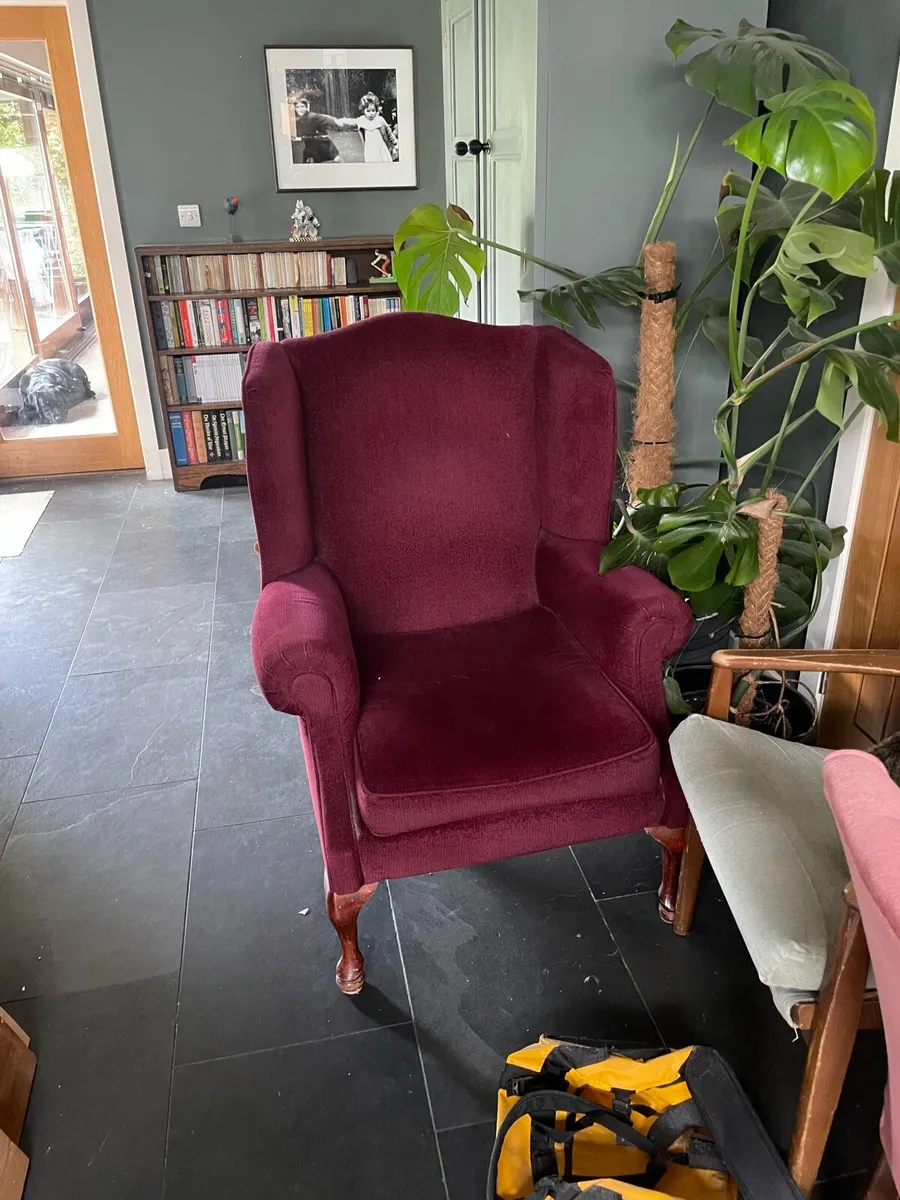 Wing back chair