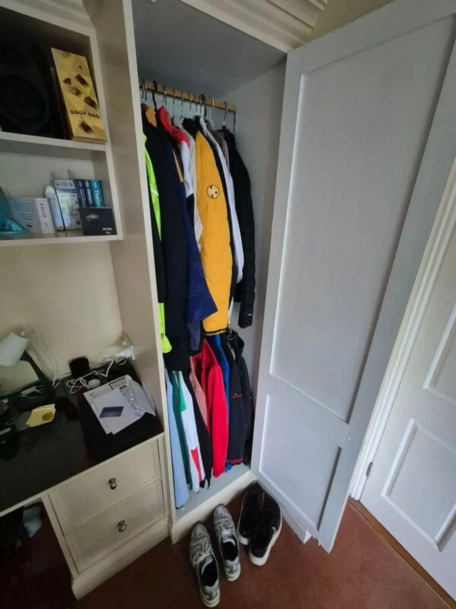 Fitted wardrobe - Image 3