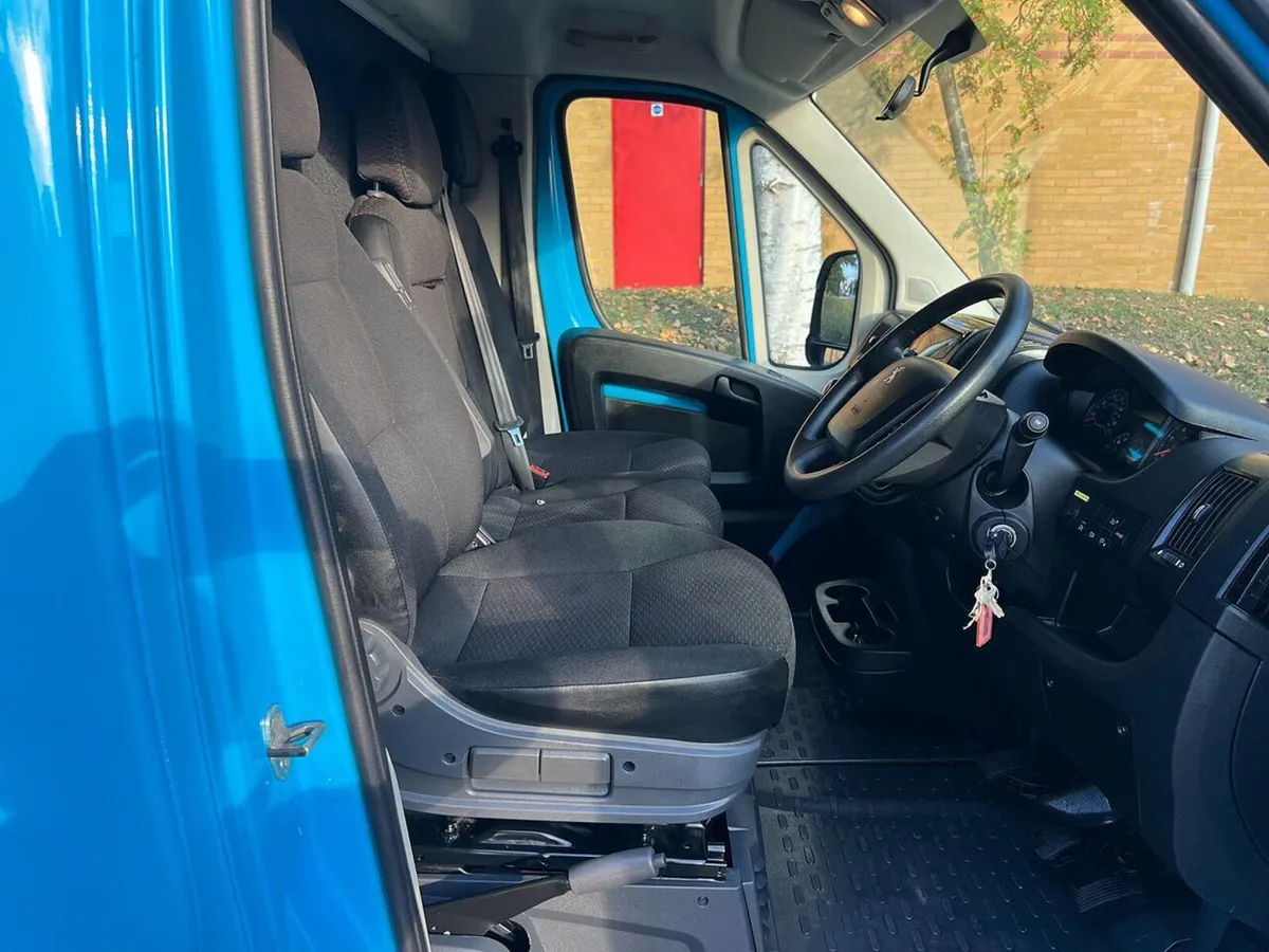 2022 Peugeot Boxer Low Loader Van - Image 4