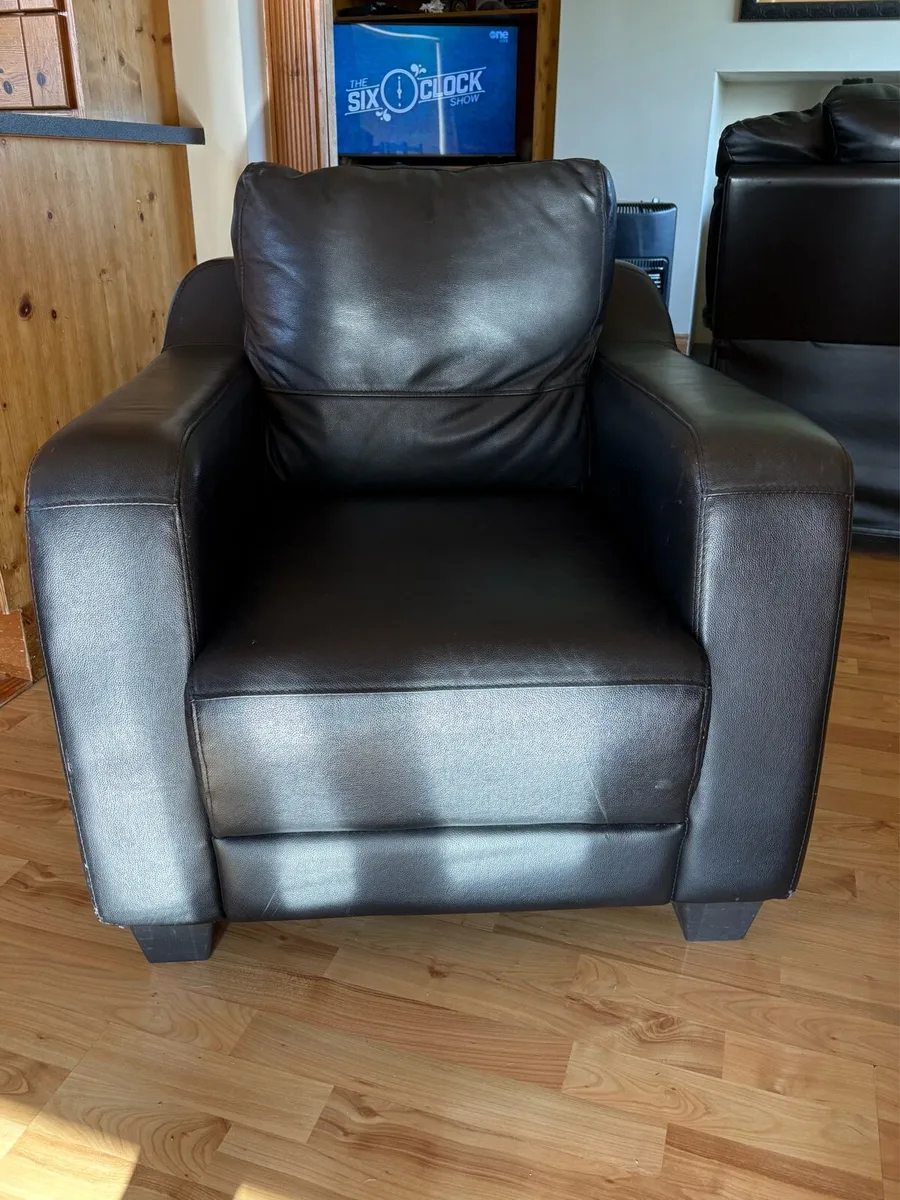Leather chair - Image 1