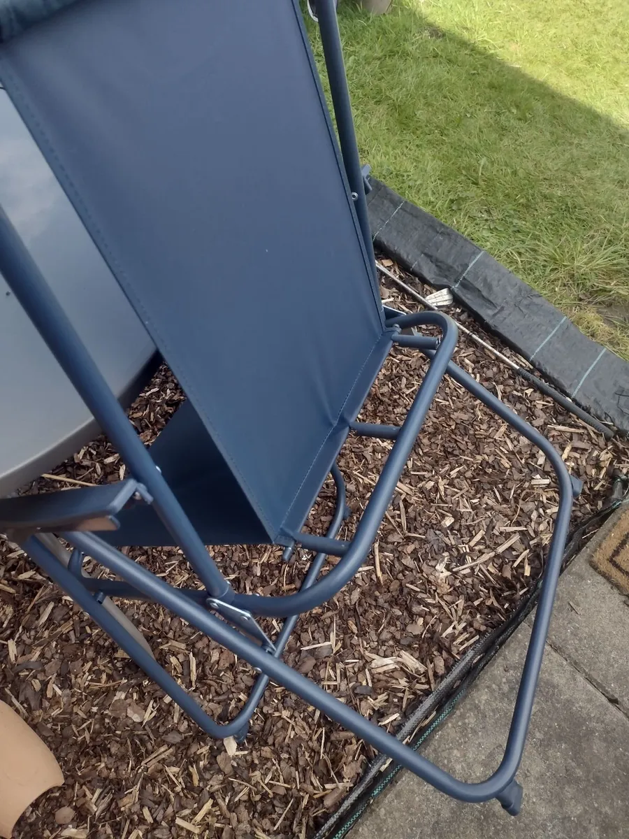 Brand new garden/patio foldup chairs with armrests - Image 4