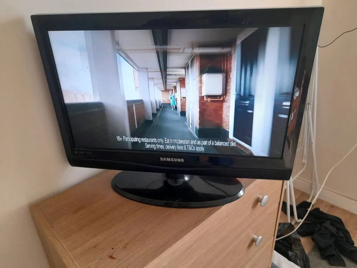 Samsung rc tv - Image 2