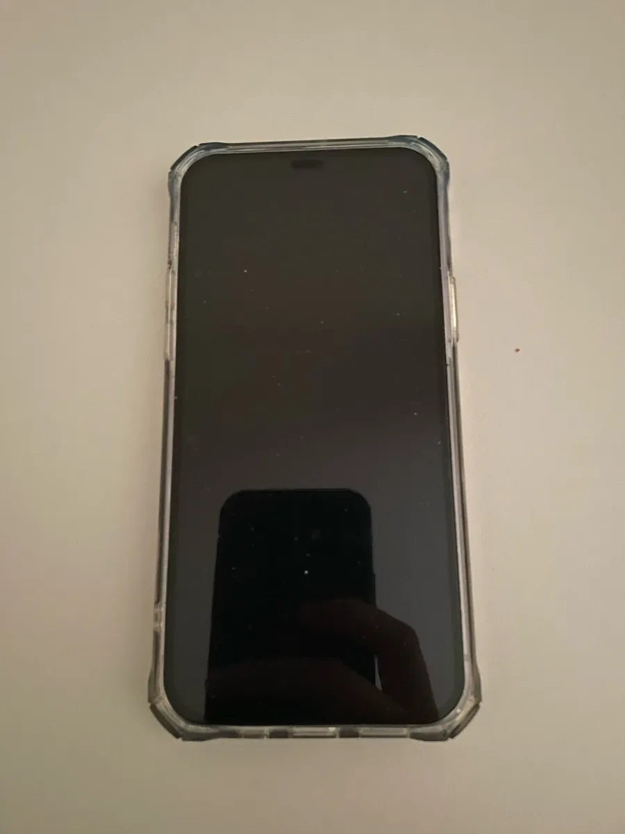 iPhone 12 - Image 3