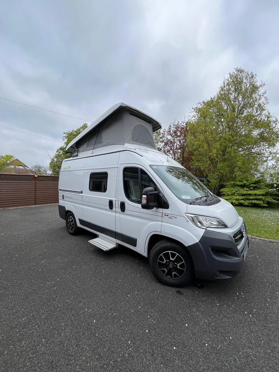 HYMER-CAR AYERS ROCK 4 BERTH POP-UP ROOF PRISTINE - Image 1