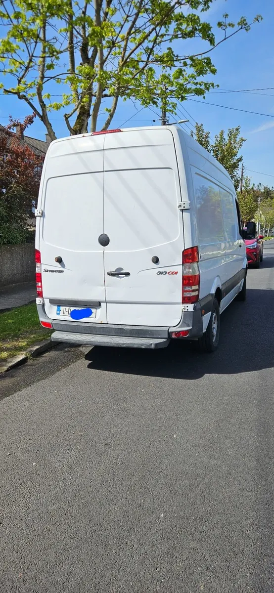 Mercedes-Benz Sprinter 2011 - Image 2
