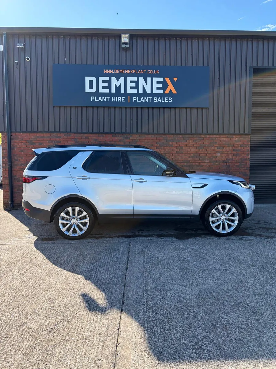 Land Rover Discovery 2024 - Image 2