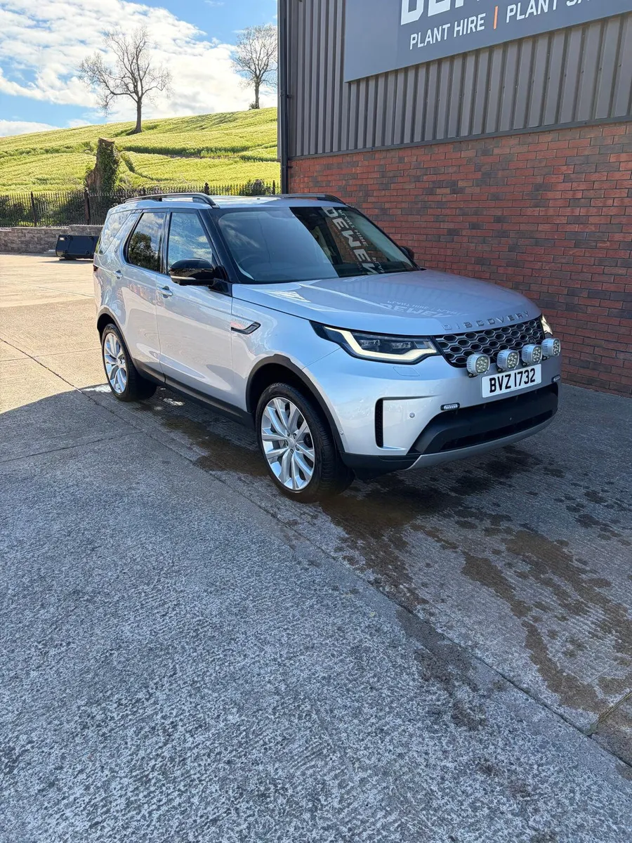 Land Rover Discovery 2024 - Image 1