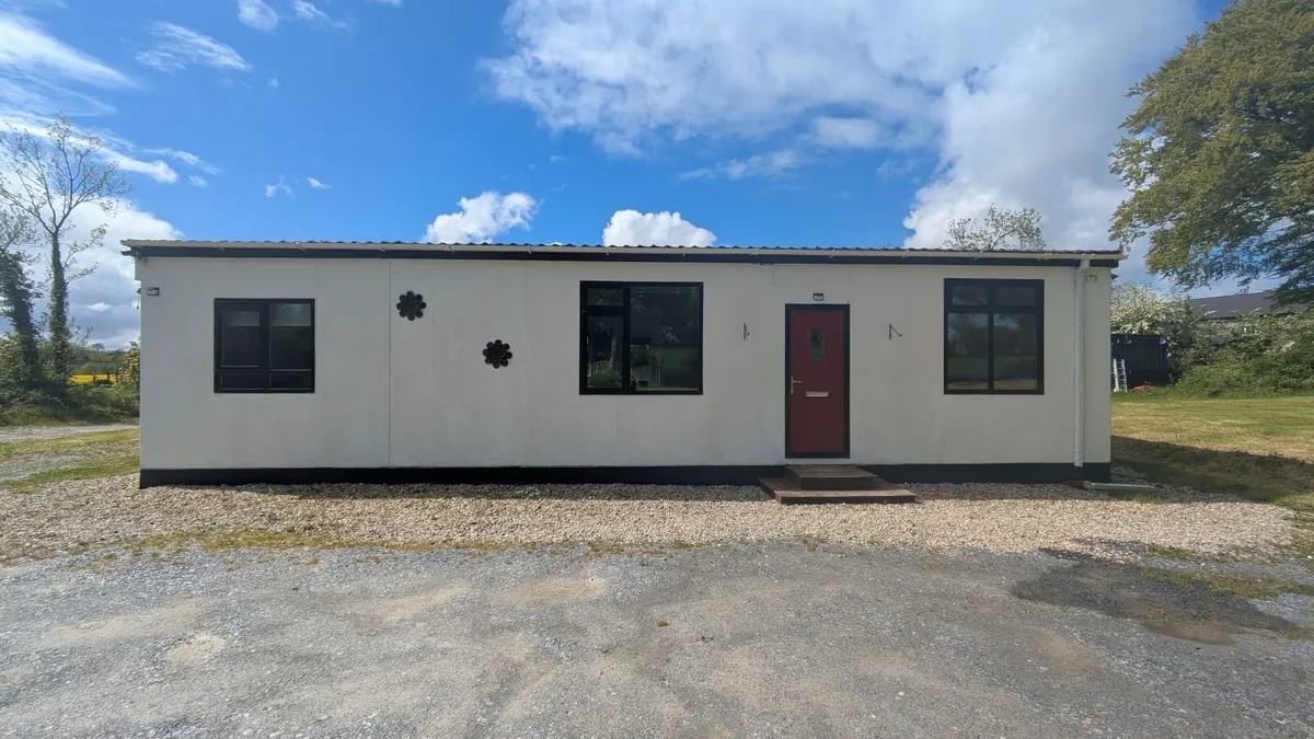 Spacious 3 Bedroom Modular Home For Sale - Image 1