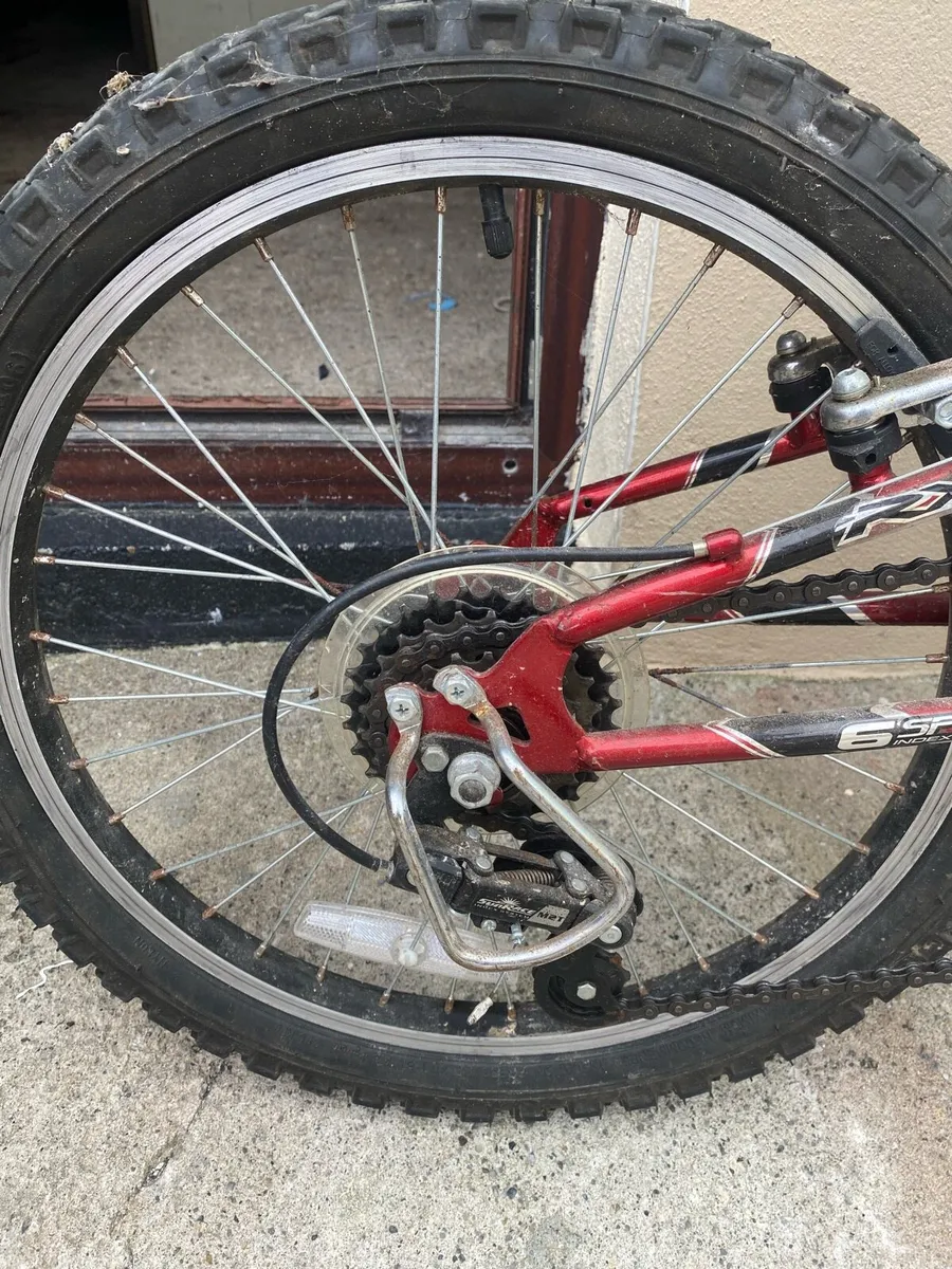 Like new 22 inch 7 speed dual suspension - Image 2