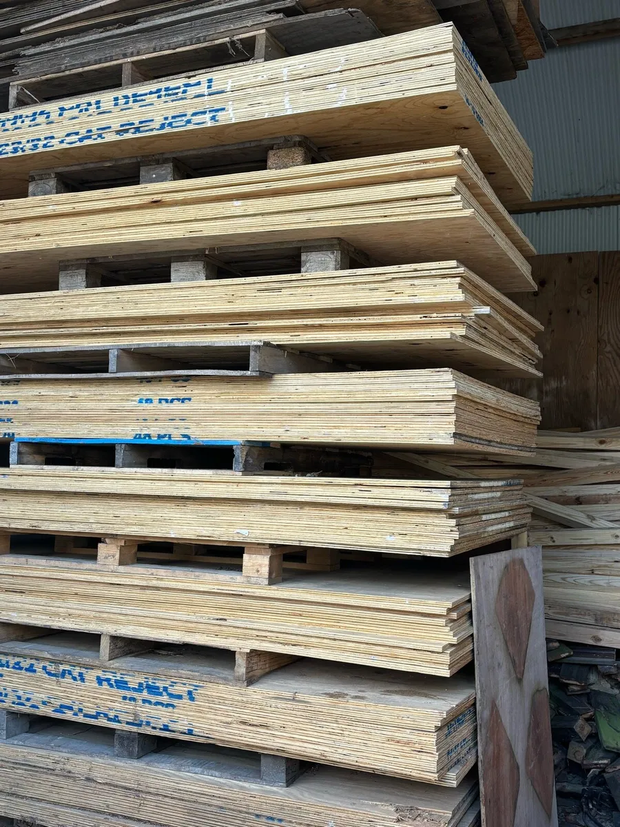 8x4 sheets of plywood