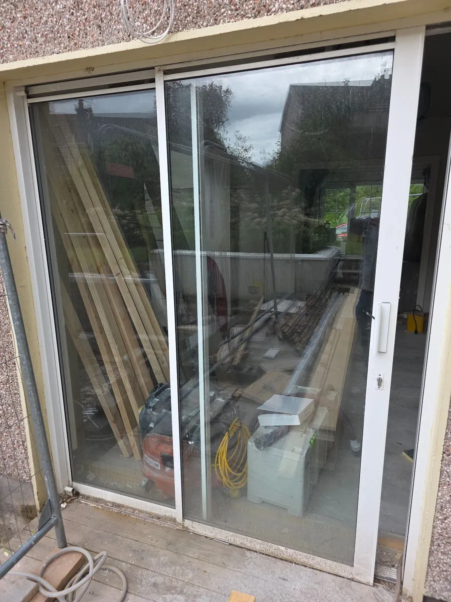 Sliding door