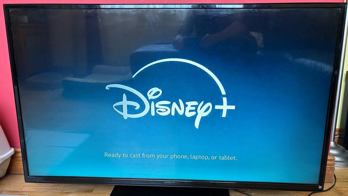 48” Hitachi Smart TV and Google Chromecast - Image 2