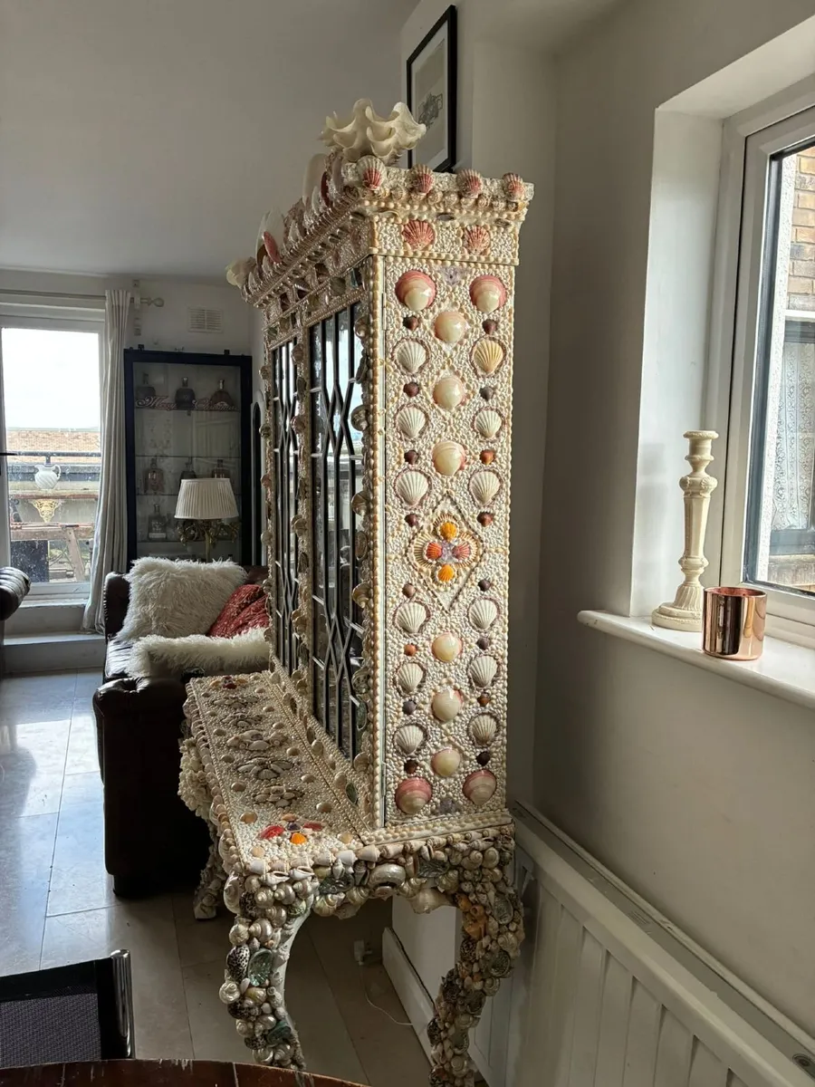 Large encrusted sea shells cabinet - Image 2