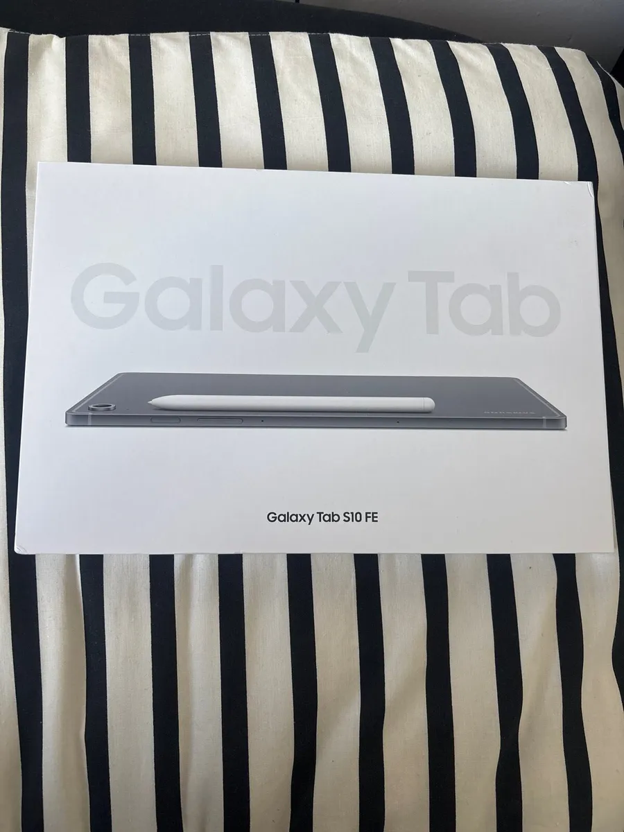 Samsung Galaxy Tab S10 FE - Image 1