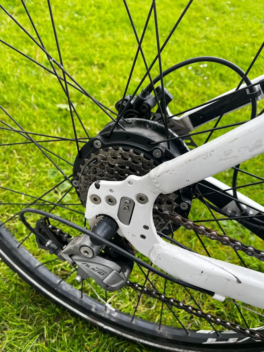 Electric bike - Image 2