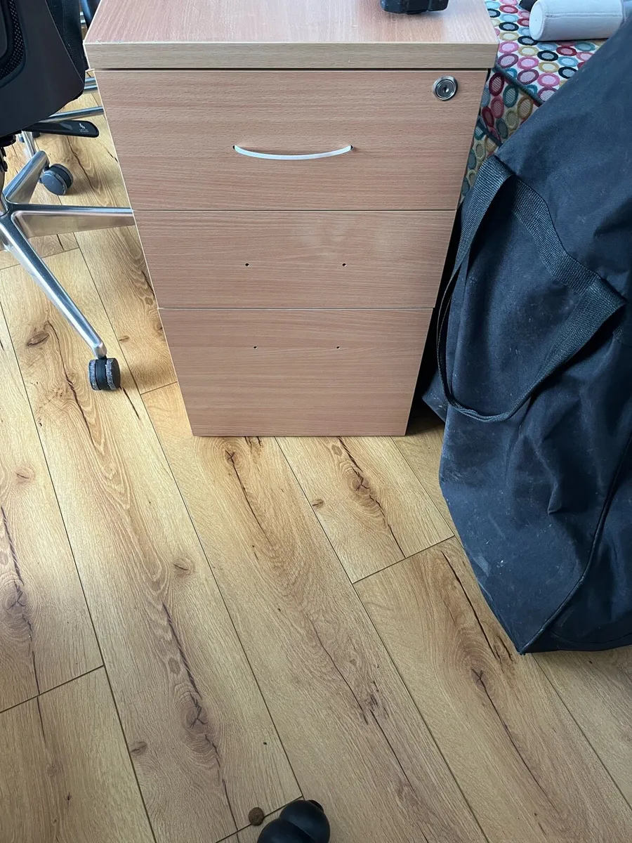 Perfect Office desk - Image 4