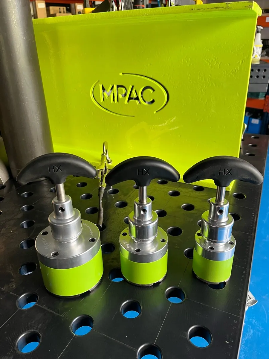 Parts lifting magnets - Image 1