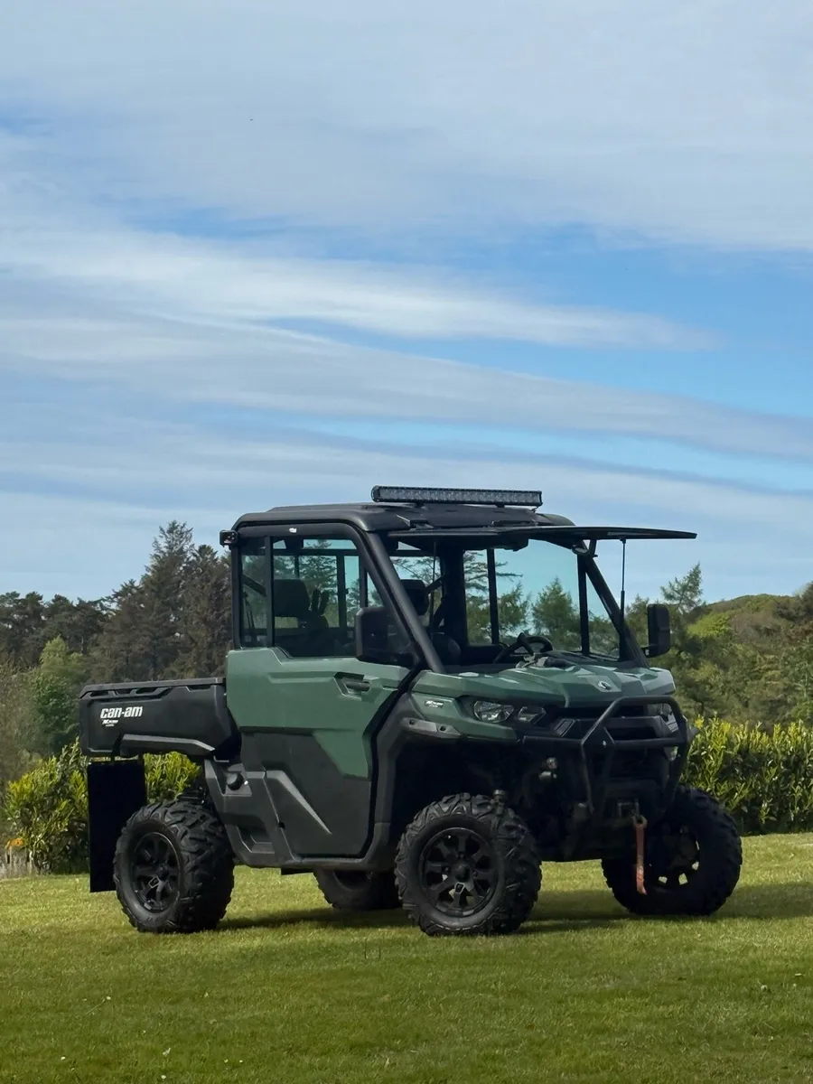 2024 Can am Traxter HD9 premium cab utv - Image 1