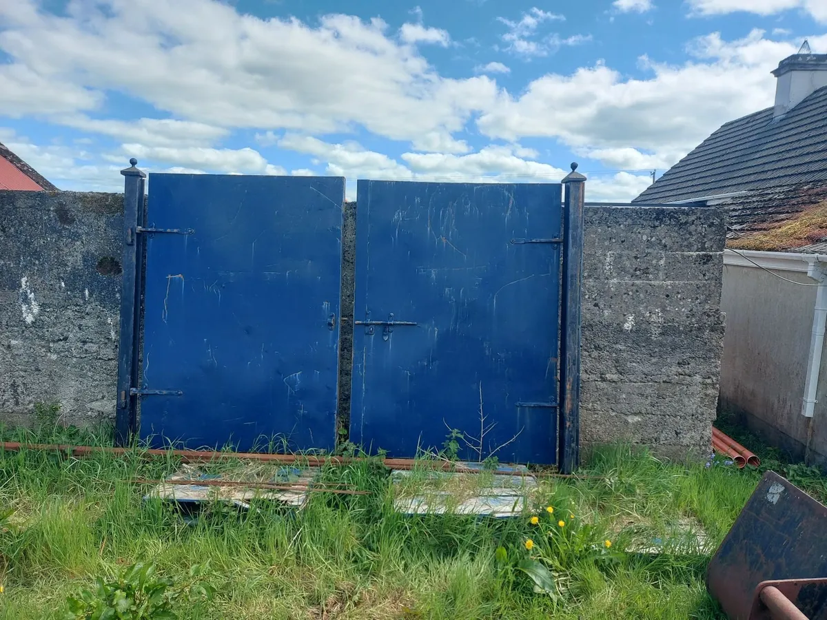 steel gates - Image 1