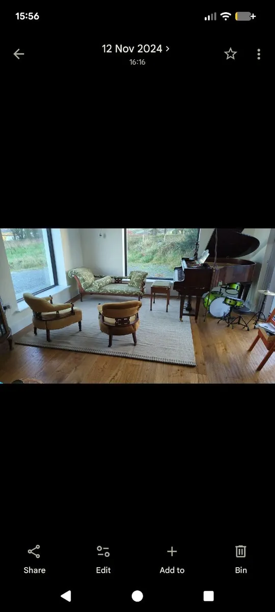 Wool rugs and runners - Image 1