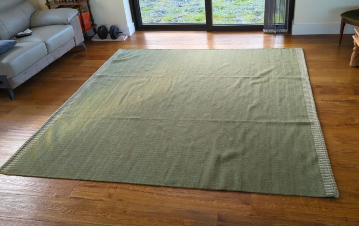 Wool rugs and runners - Image 3