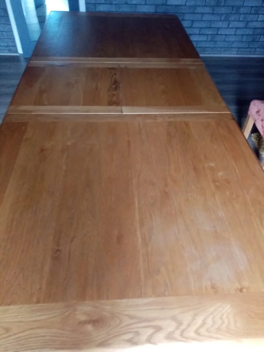 Dining table - Image 2