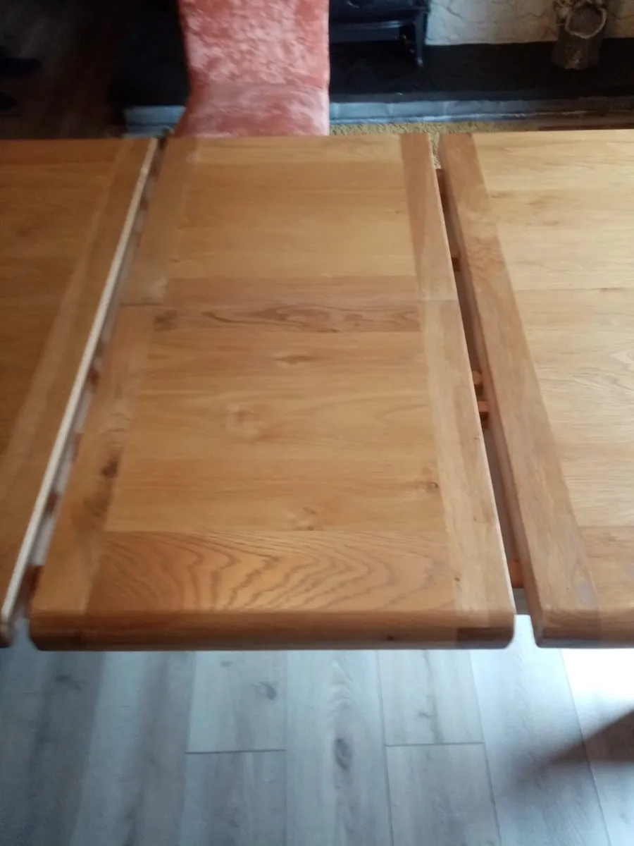 Dining table - Image 3
