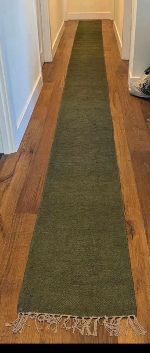 Wool rugs and runners - Image 2