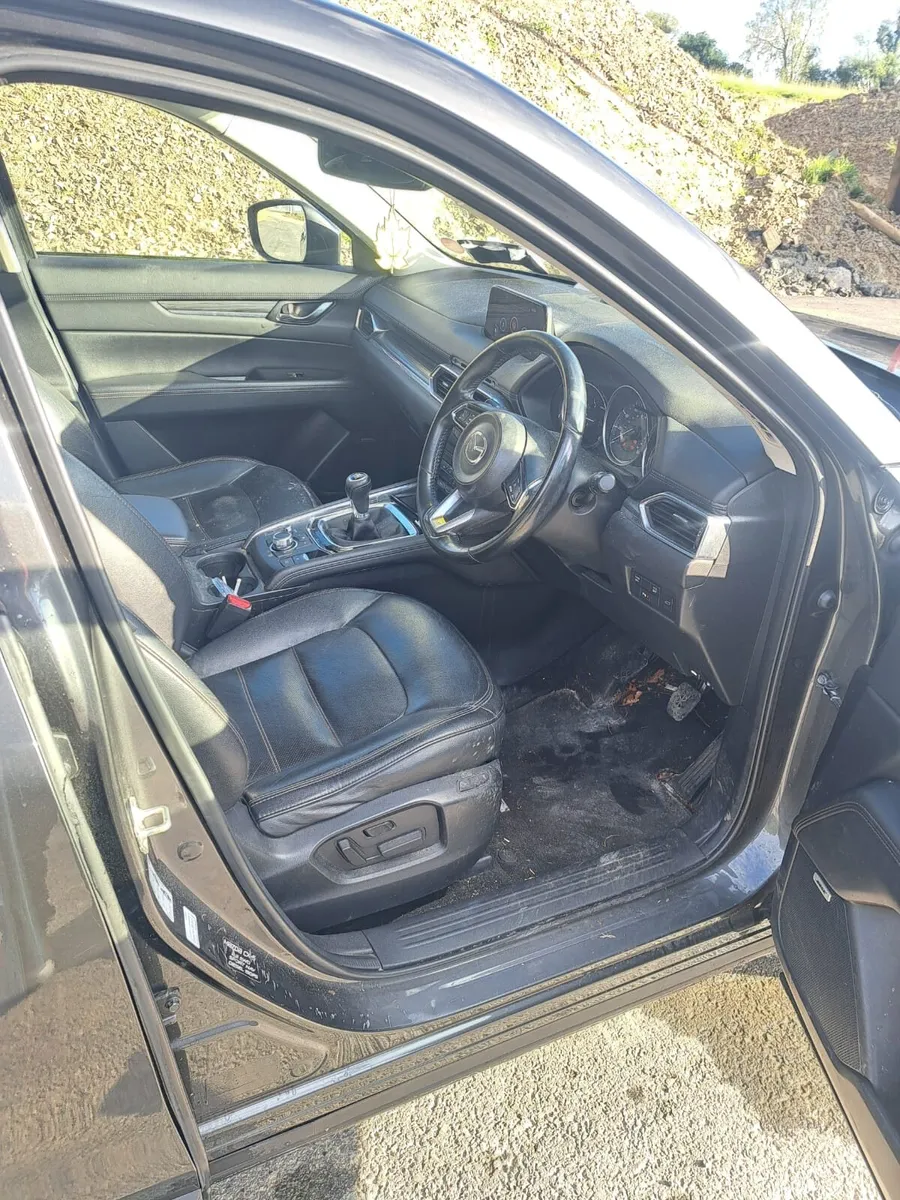 Mazda CX5 2018 light damage - Image 2