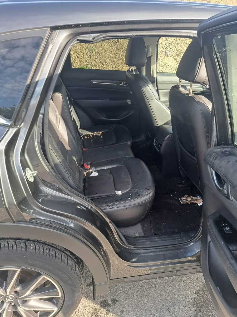 Mazda CX5 2018 light damage - Image 3