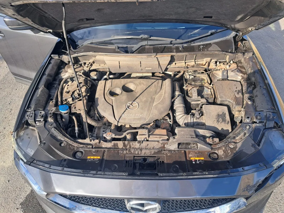 Mazda CX5 2018 light damage - Image 4