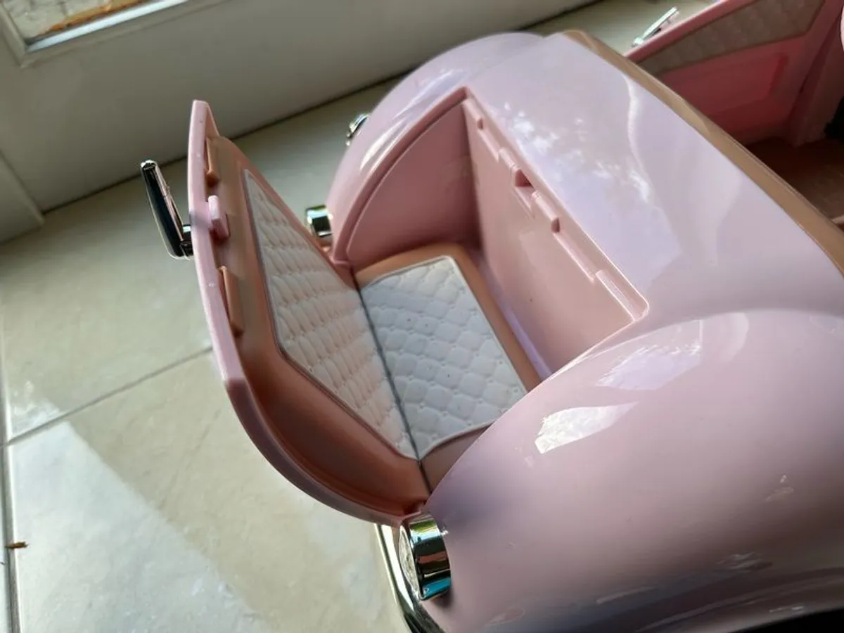 Our Generation Car with Radio, Lights and Sounds - Image 3