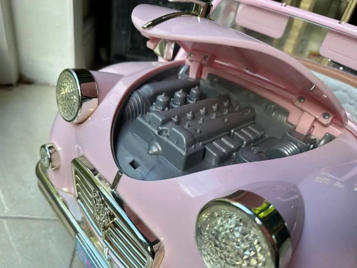 Our Generation Car with Radio, Lights and Sounds - Image 4