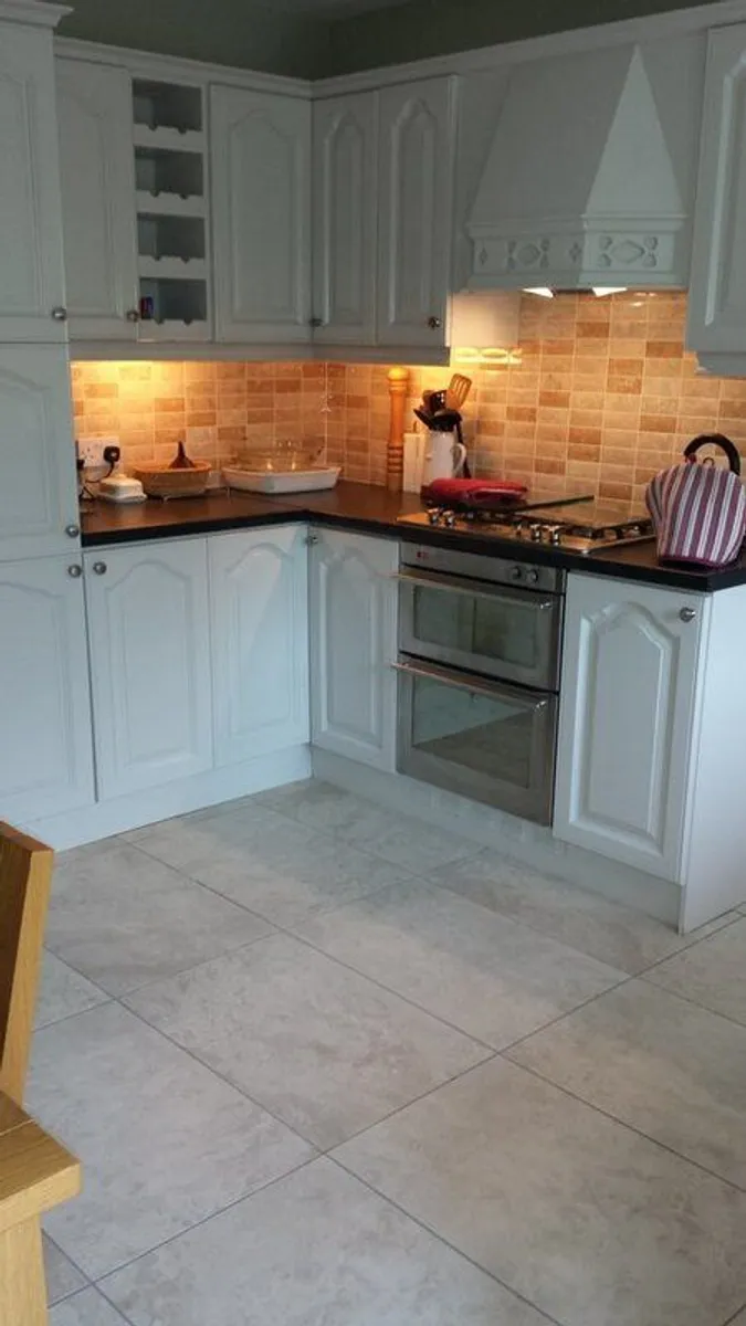 Kitchen Cabinets - Image 3