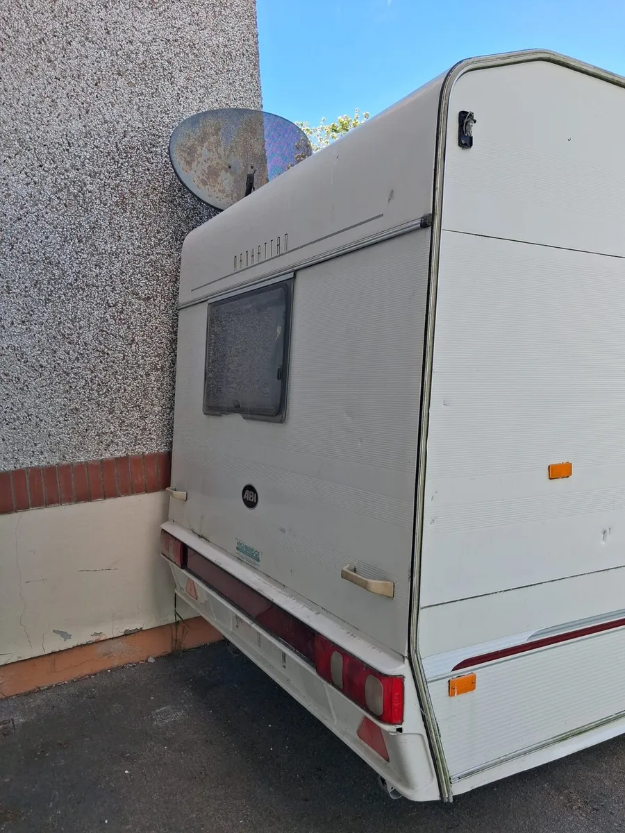 Caravan - Image 2