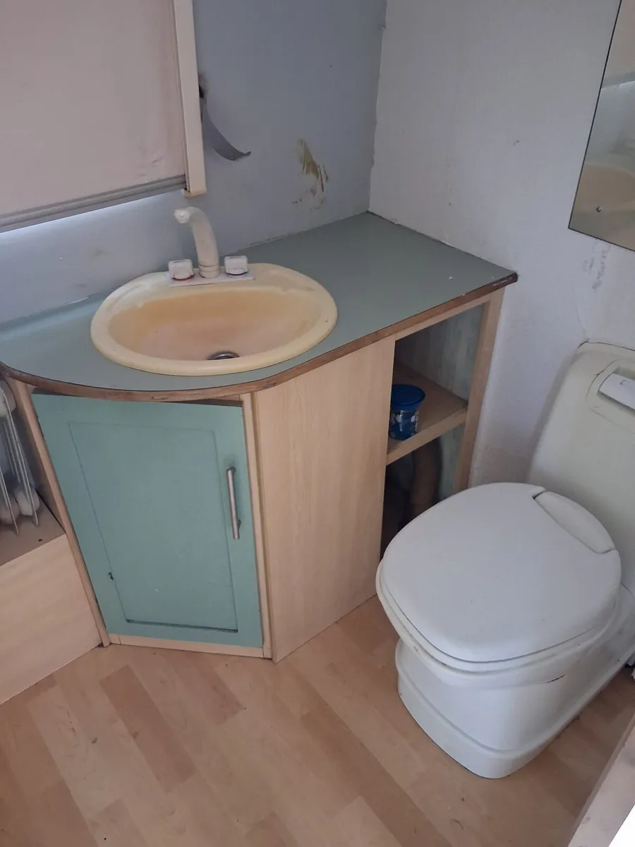 Caravan - Image 3