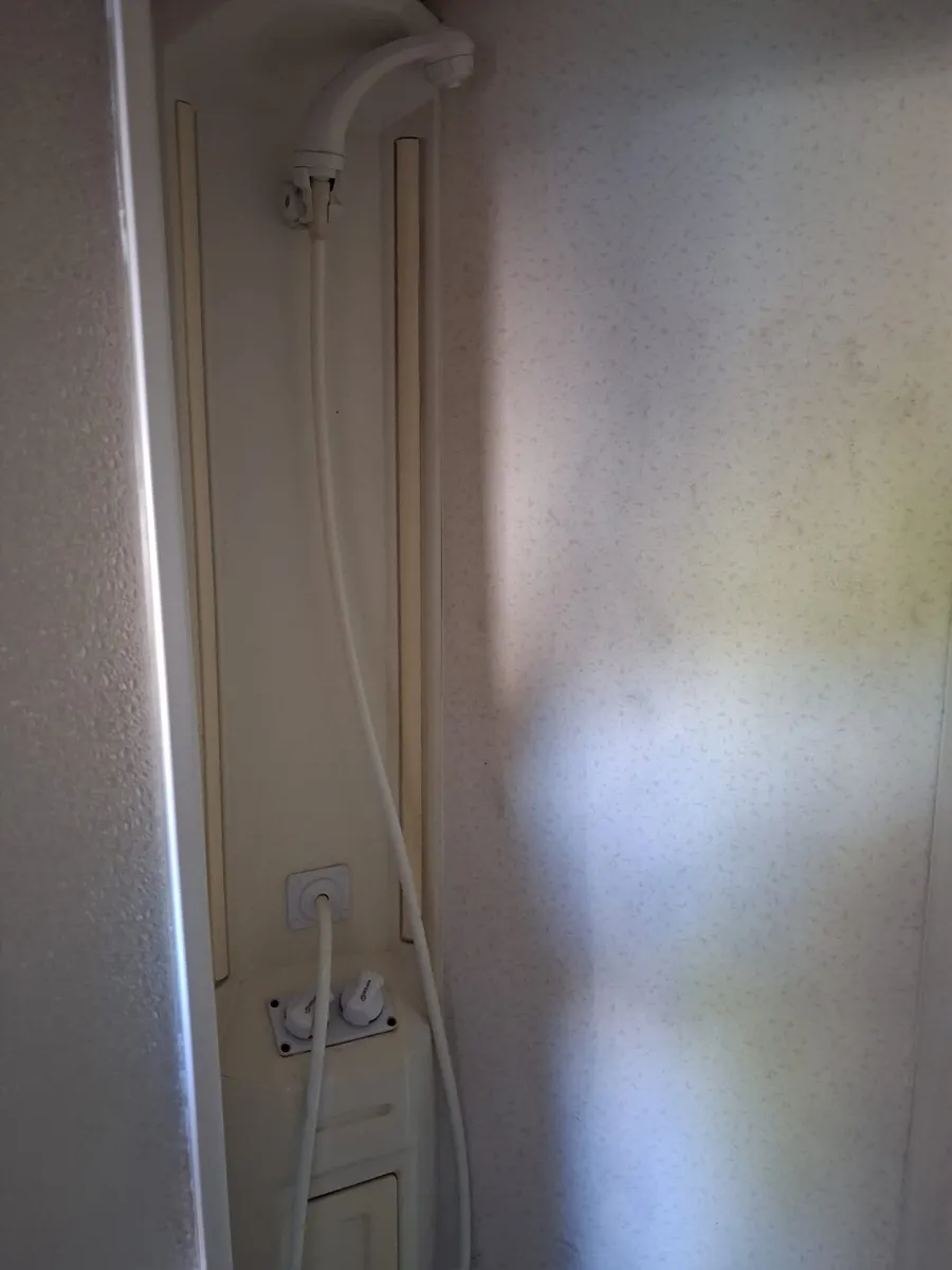 Caravan - Image 4