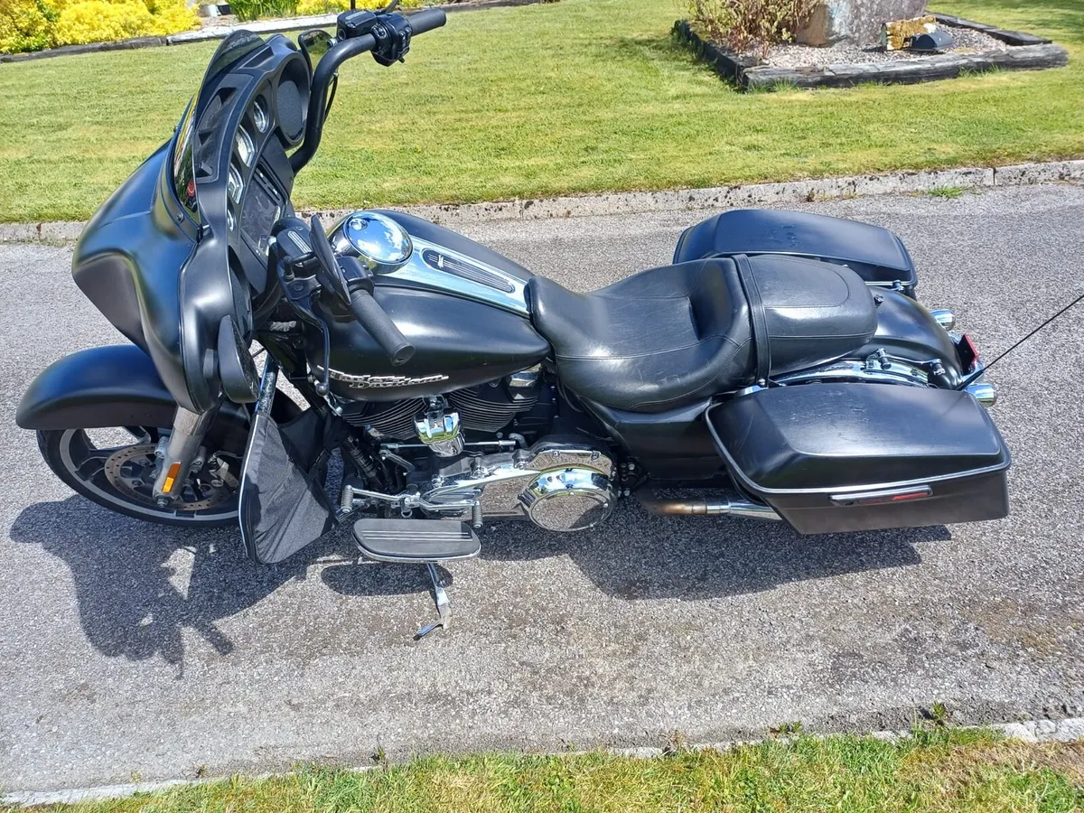 Harley Davidson street glide - Image 4