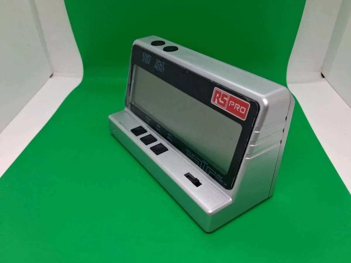Postage - RS PRO TIMER Silver 24h Digital 440-9805 - Image 1