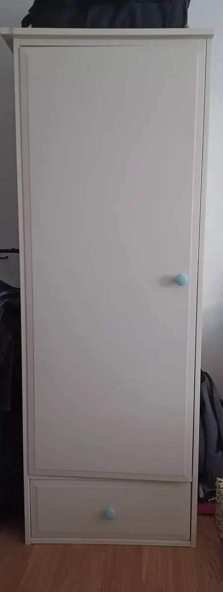 Wardrobe - Image 3