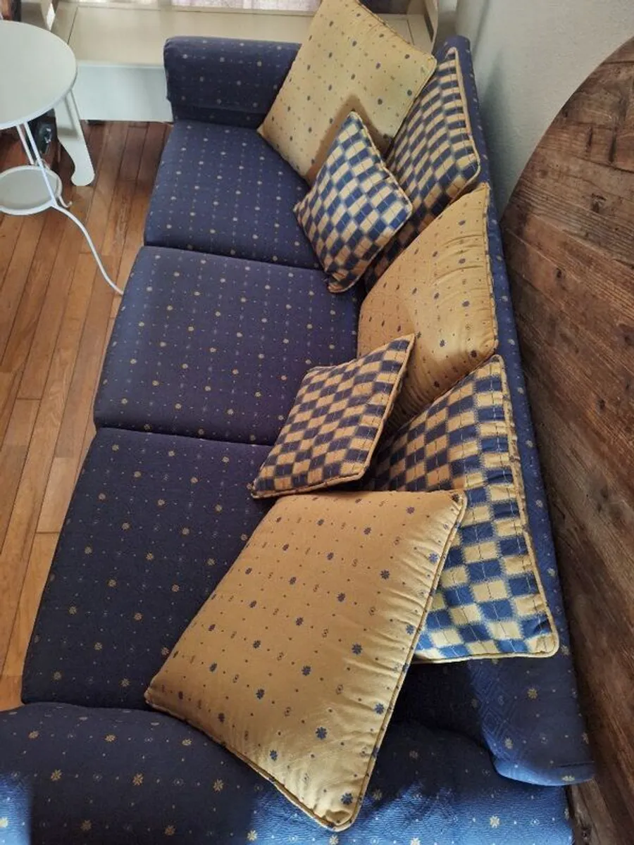 Couch and armchair - Image 3