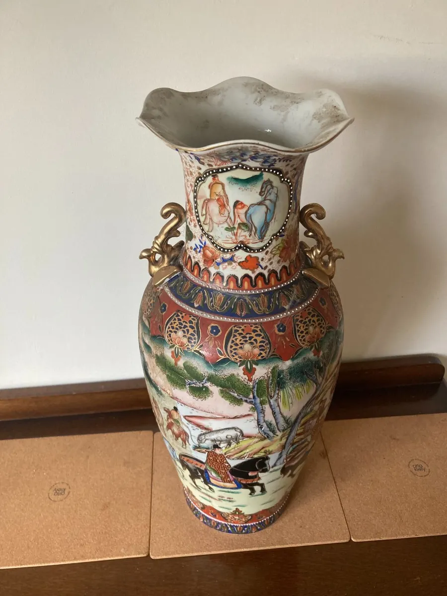 Antique Vase - Oriental - Image 4