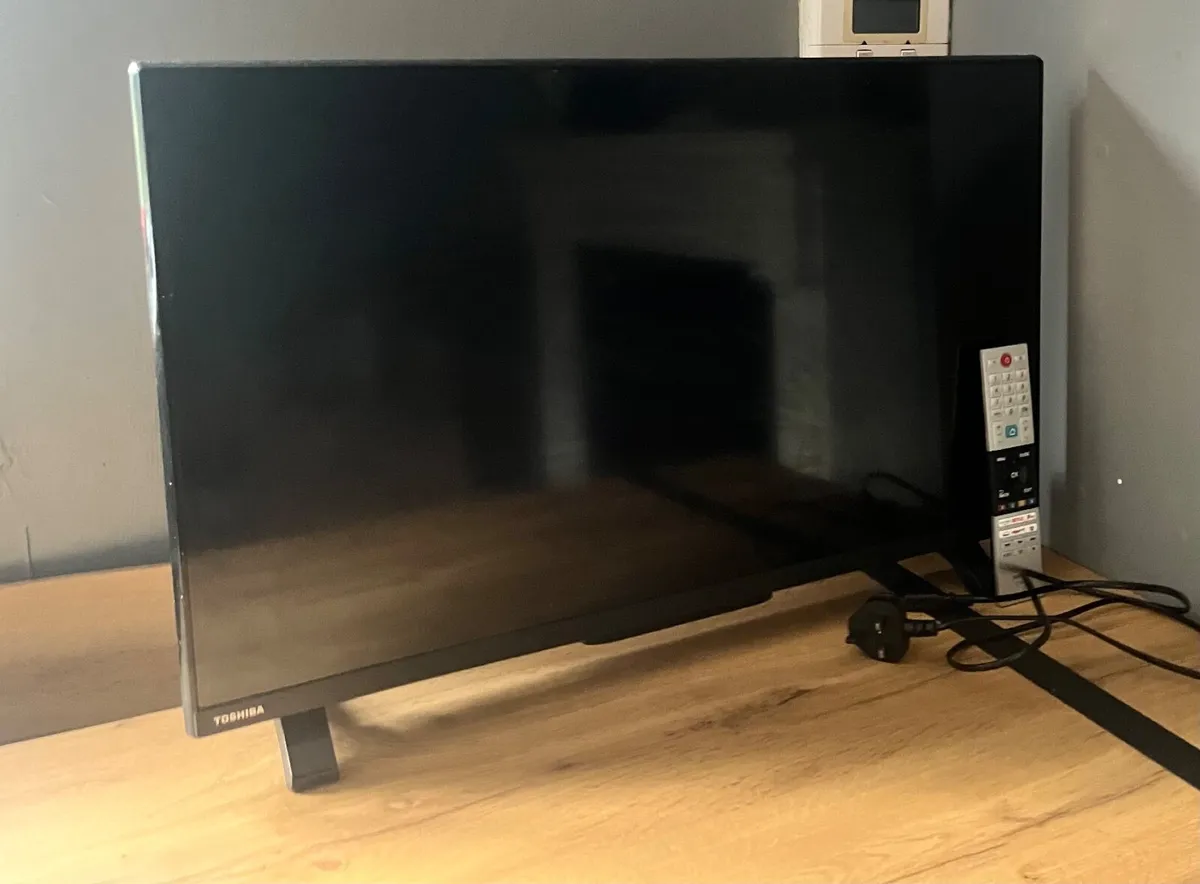 Smart tv 32 inch - Image 1