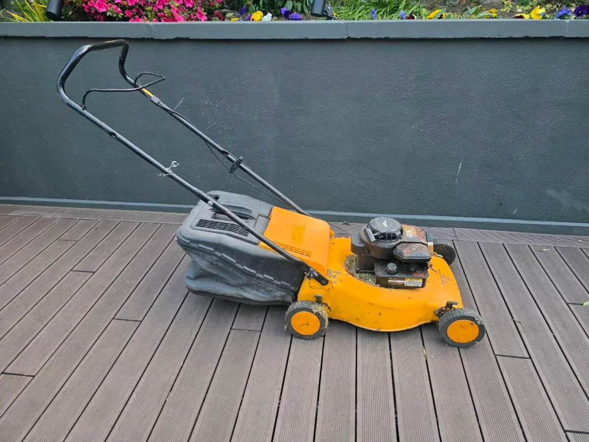 McCulloch lawnmower - Image 2