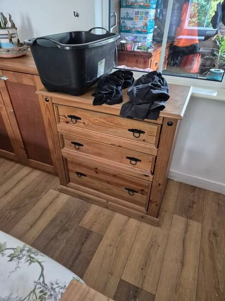 sideboard - Image 2