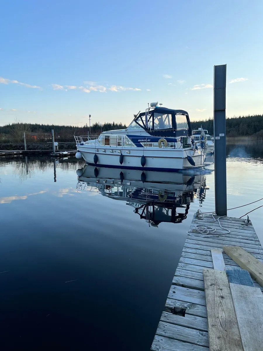 Broom Ocean 37 Cruiser - Image 2