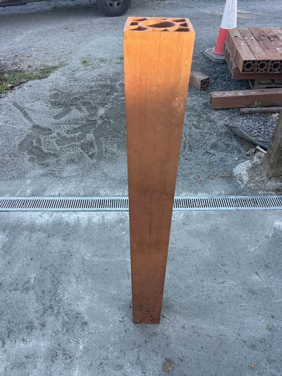 Composite posts - Image 2